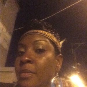 Meet your Posher, Zanita