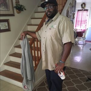 Meet your Posher, Derrick