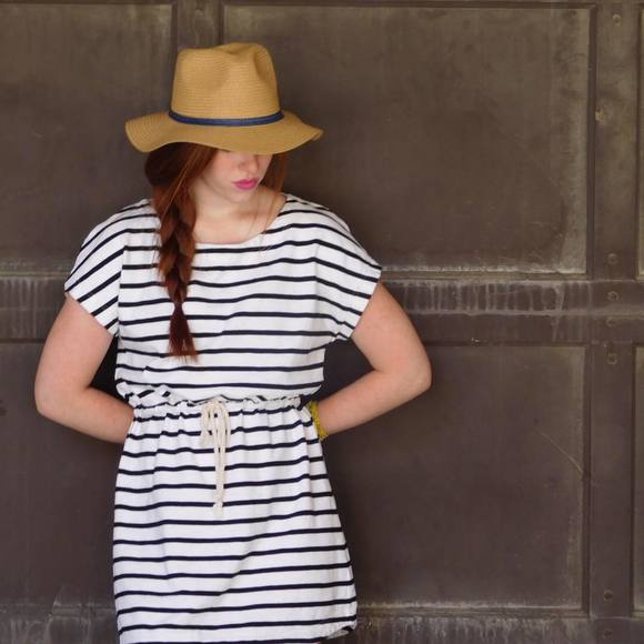 Meet your Posher, Rilee - Picture 1 of 1