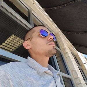 Meet your Posher, Chris