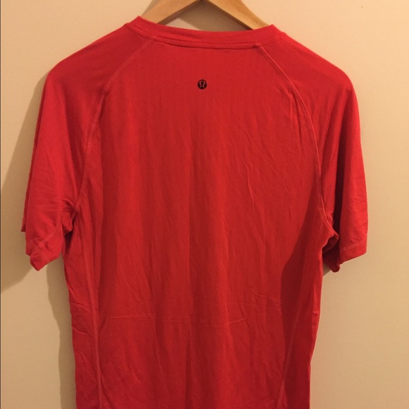 Men's - Medium - Lululemon - Red Running Shirt
