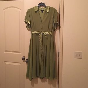 ✨SALE✨Robbie Bee vintage-inspired dress