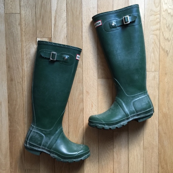 Hunter tall green rain boots