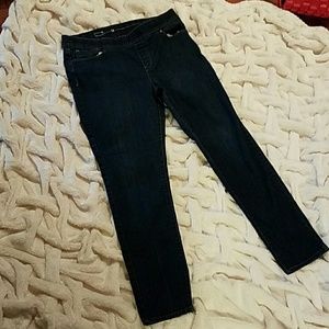 Levi's Skinny Perfectly Slimming Pull-on Jeggings