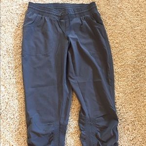 Athleta Capri pants