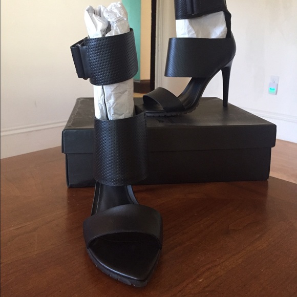 NIB TIBI Black Evie Sandals Sz 40.5 - Picture 3 of 4