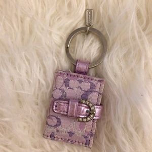 ❗️NWOT Coach key chain, 2 areas for photos, purple