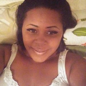 Meet your Posher, Deandra