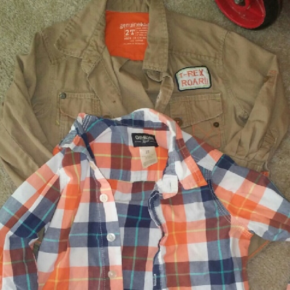 2T oshkosh button up