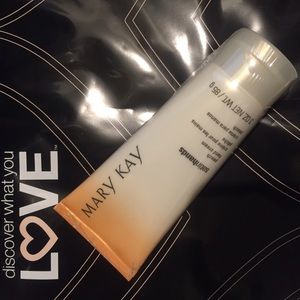 5 Satin Hands Peach Hand Cream (scented) full size