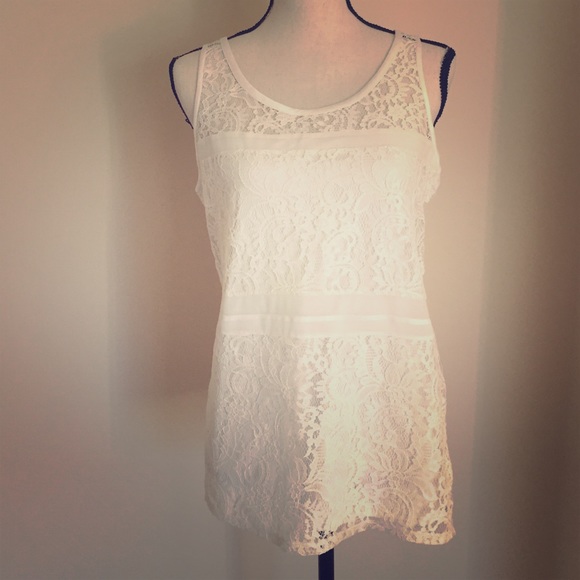 Express Lace Top (M)