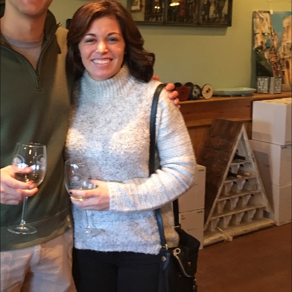 Meet your Posher, Sarah - Picture 2 of 2