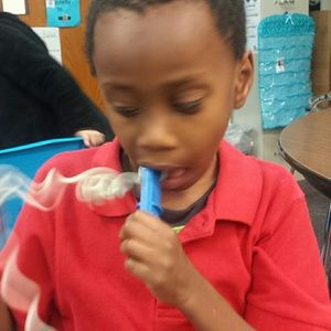 Meet your Posher, Digna