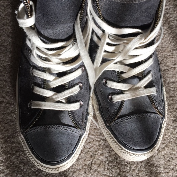 Converse - Picture 4 of 4