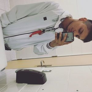 Meet your Posher, Alex