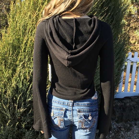 HOODED SWEATER & SOFT BELL SLEEVES 1 left - Picture 4 of 8