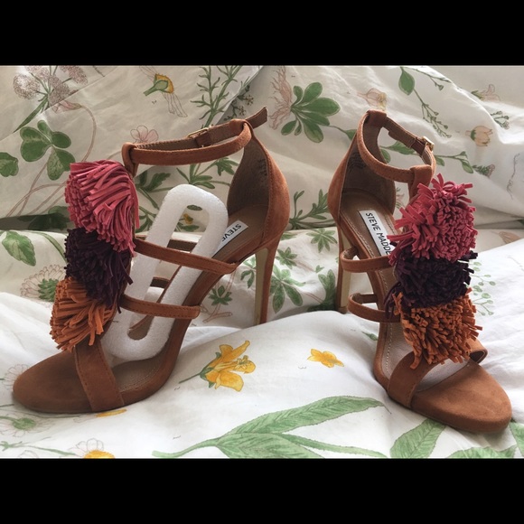 SAVANNA Steve Madden Heels BRAND NEW
