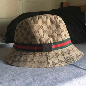 Classic Gucci bucket hat.