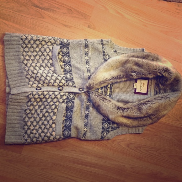 Sweater vest
