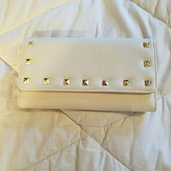 Womans full size wallet