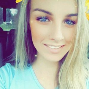 Meet your Posher, Abigail