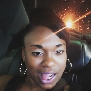 Meet your Posher, Deangela