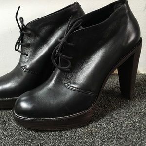 Cole Haan Black Ankle Boot High Heel Lace up sz 8