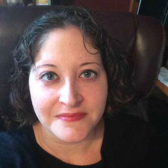 Meet your Posher, Andrea - Picture 1 of 1