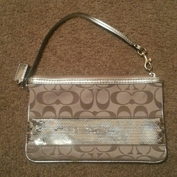4 Coach clutches & mini bags - Picture 4 of 4