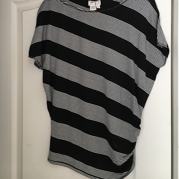 Black and white top