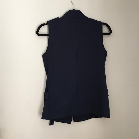 Vest - Picture 4 of 4