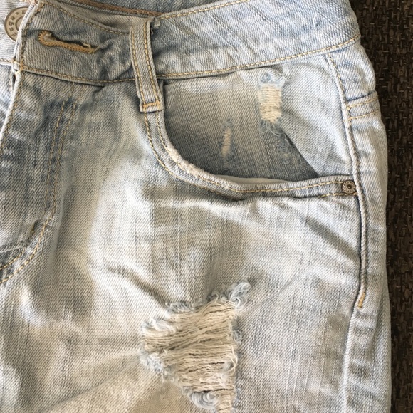 Distressed denim shorts - Picture 4 of 4