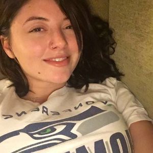 Meet your Posher, Anisa