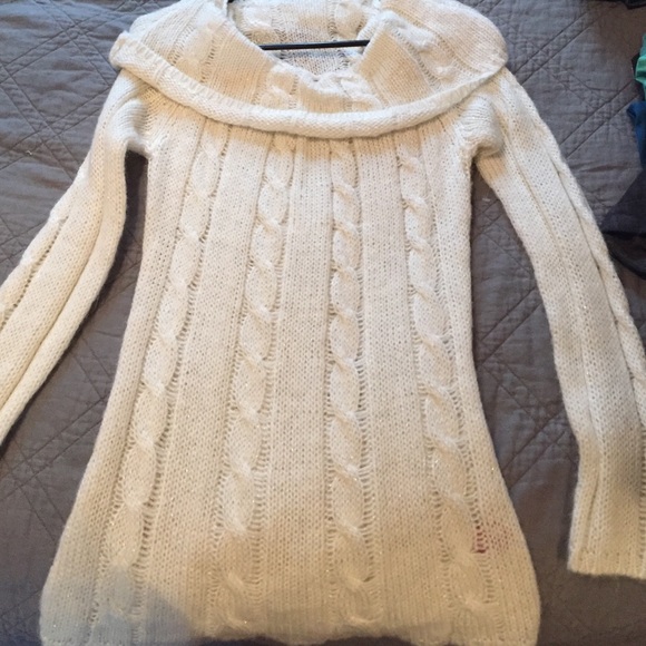 White cowl beck sweater