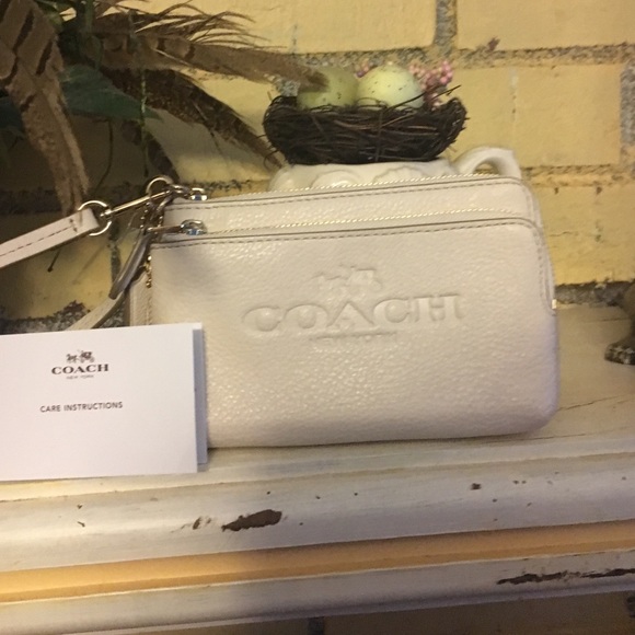 Coach  wristlet