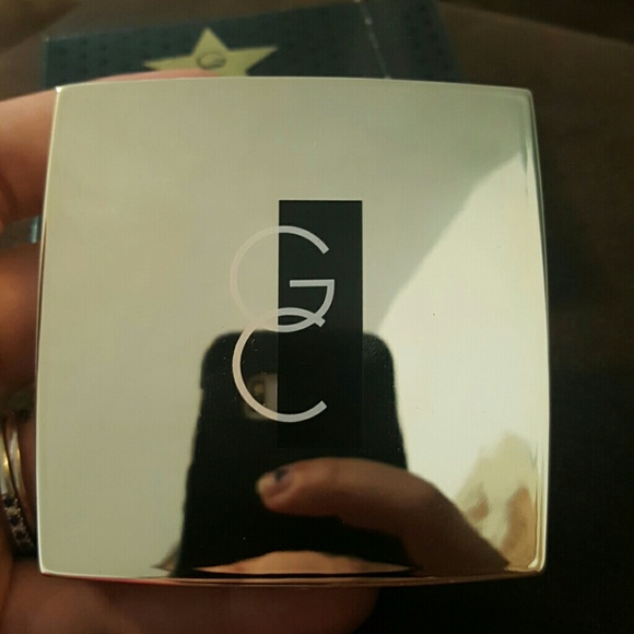 Gerard Cosmestics in Marilyn - Picture 3 of 4