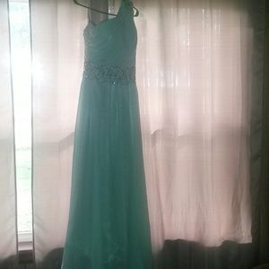 BNWOT Nice Long Formal Prom Dress