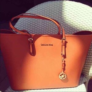 Michael kors tote