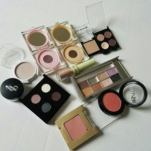 9 Eyeshadow & 2 Blushes Bundle
