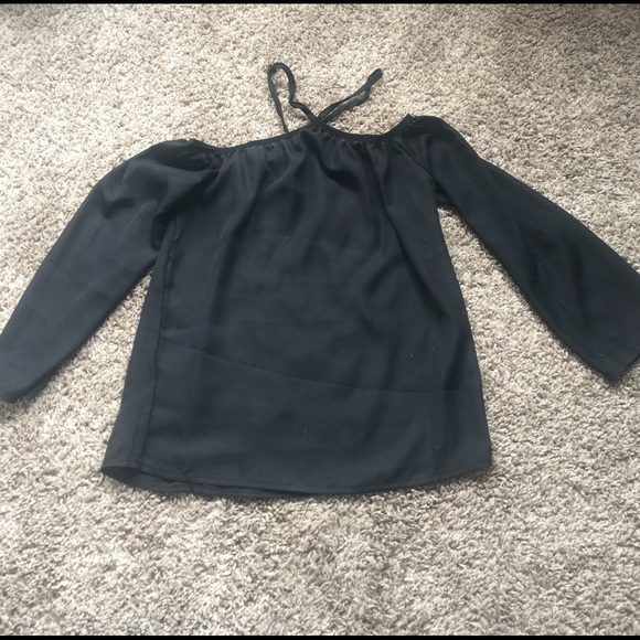 HOT BLACK OPEN SHOULDER CHIFFON TOP - Picture 5 of 5