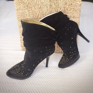 Nine West suede Bootie size 5M
