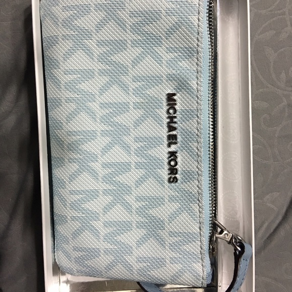 SOLD!!!!!! Brand new Jet set Wristlet Michael Kors