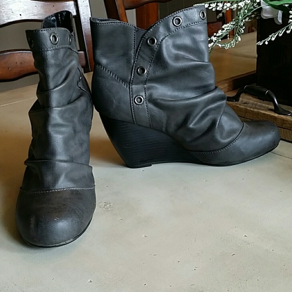 SOLD - Picture 2 of 4