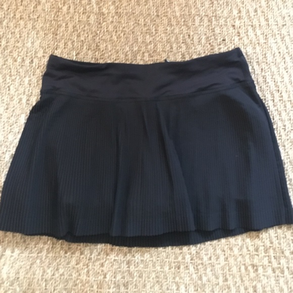 Lulu lemon size 6 athletic skirt