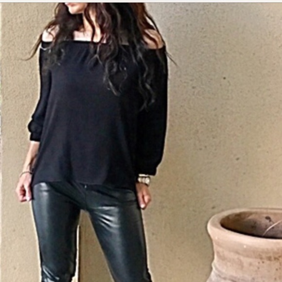 Black off the shoulder blouse LOWEST NO OFFERS - Picture 2 of 4