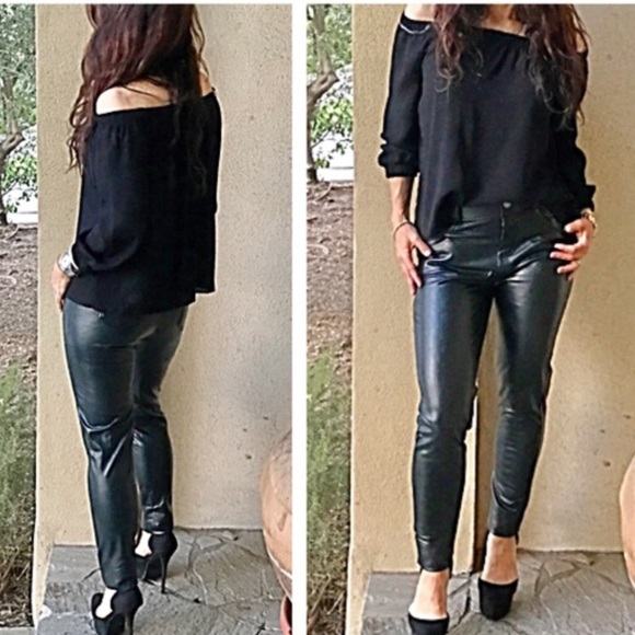 Black off the shoulder blouse LOWEST NO OFFERS - Picture 4 of 4