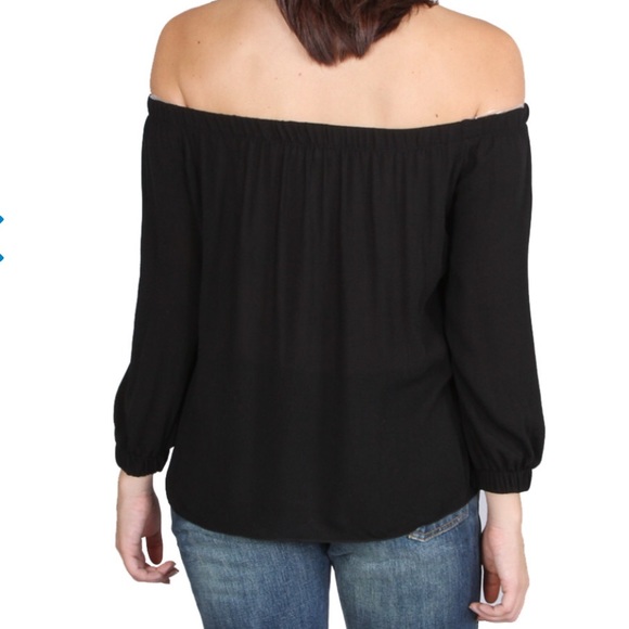 Black off the shoulder blouse LOWEST NO OFFERS - Picture 3 of 4