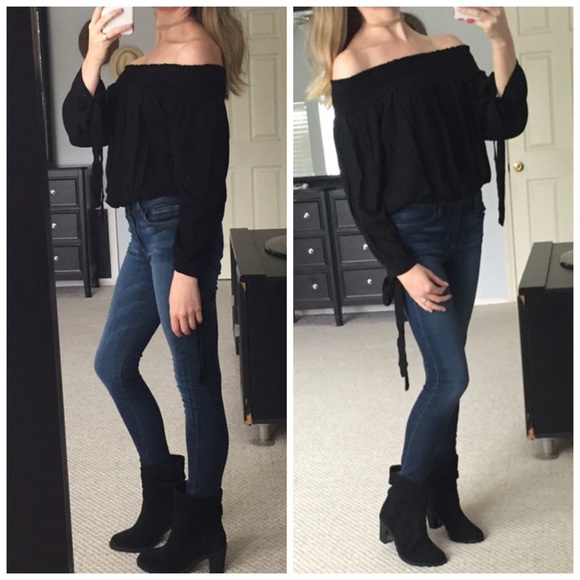LAST ITEM▫️Black Off Shoulder Long Sleeve Bodysuit - Picture 3 of 4