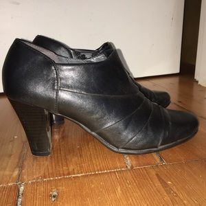 Black heels - size 7.5 - 3 inch heel