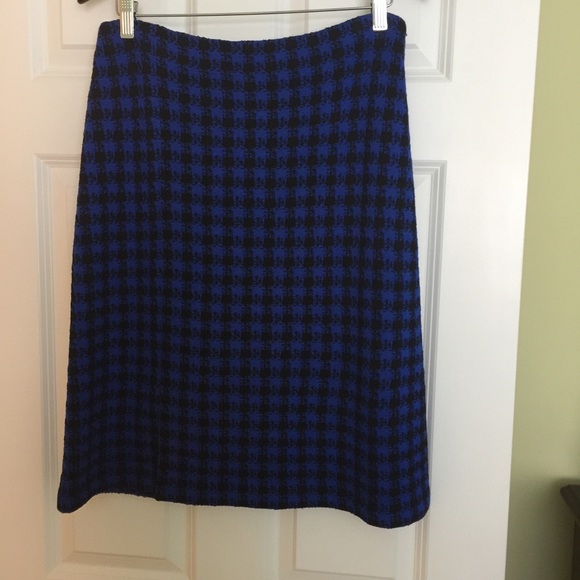 St. John blue and black knit skirt. Size 10.